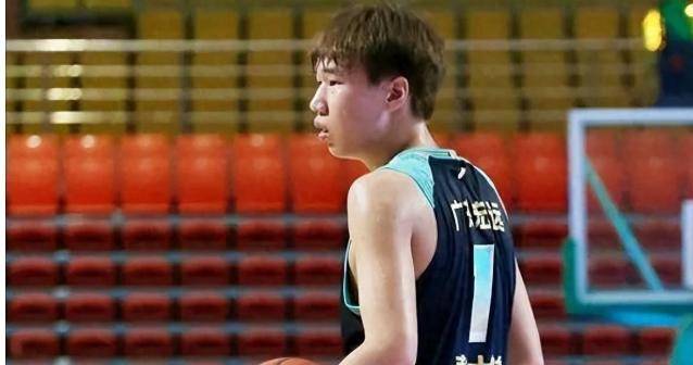 瓦朗谢纳队表现抢眼，欧洲赛场上风光无限的简单介绍