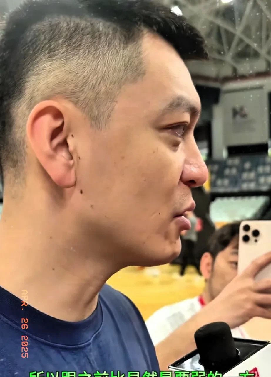 包含卡尔蒂斯技战术演练密集，冲刺冠军全力以赴的词条