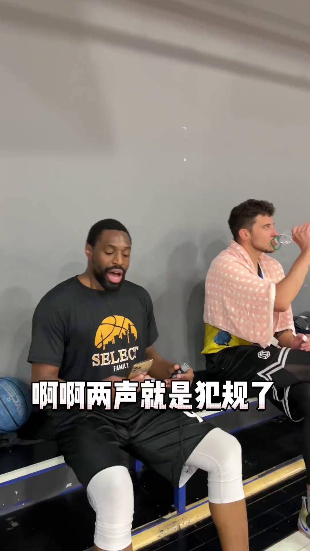 阿尔艾因中场控制加强，争取比赛主动权(阿尔派麦克风是什么指向)